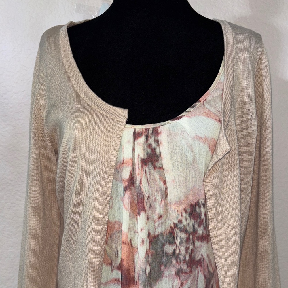 New York & Company Beige Cardigan with Floral Top - Picture 3 of 7